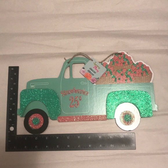 Bundle Set of 4 Spring Farmhouse Trucks - Picture 8 of 16